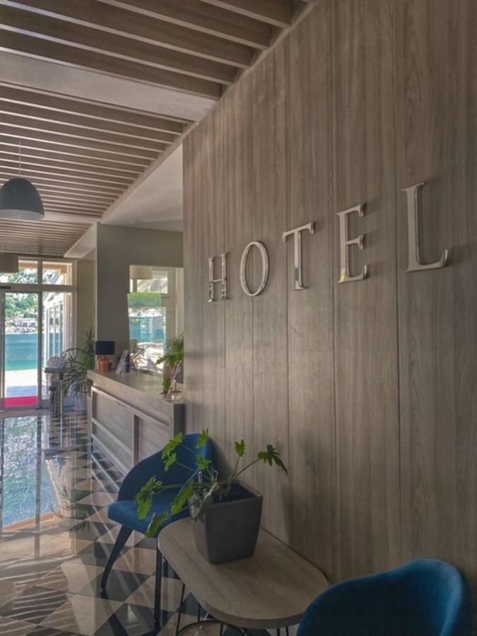 Montebay Perla Hotel เพรอชานิ ภายนอก รูปภาพ